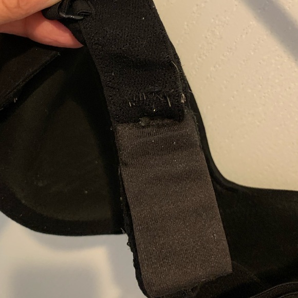 Black Victoria Secret Bra - Picture 4 of 4